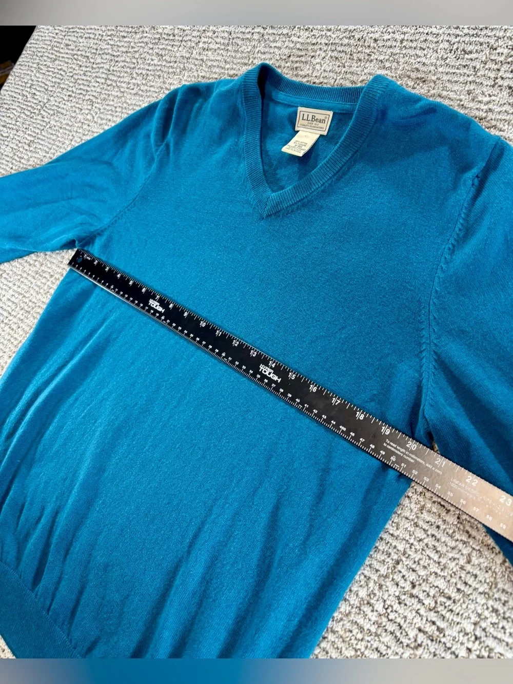 L.L.Bean Men’s Size Medium-Regular Cotton-Cashmere Blend V-neck Sweater